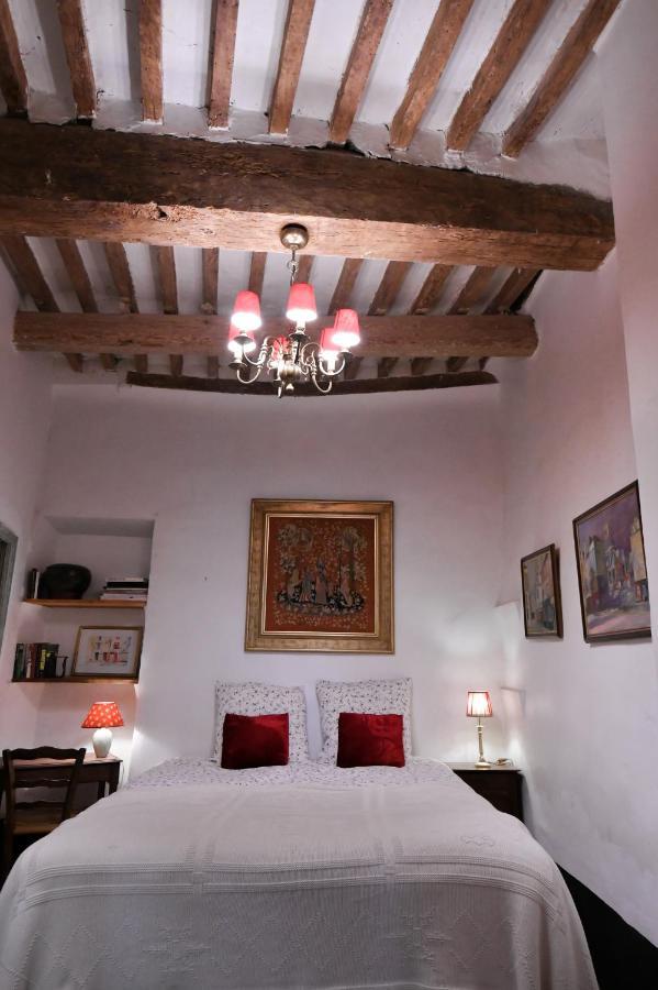 Bed and Breakfast La Cachette Du Comte Montfort-sur-Argens Экстерьер фото