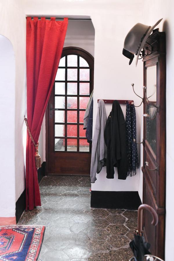 Bed and Breakfast La Cachette Du Comte Montfort-sur-Argens Экстерьер фото