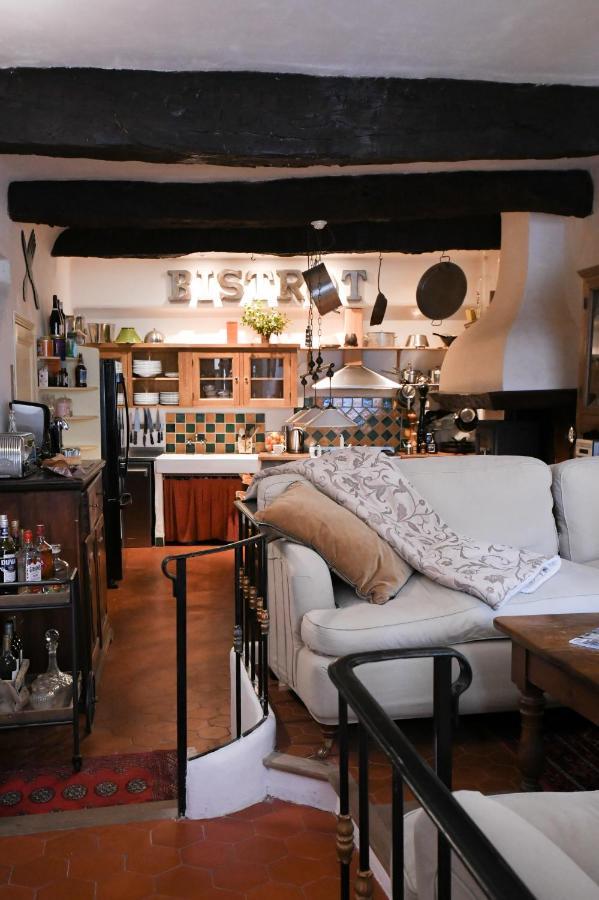 Bed and Breakfast La Cachette Du Comte Montfort-sur-Argens Экстерьер фото