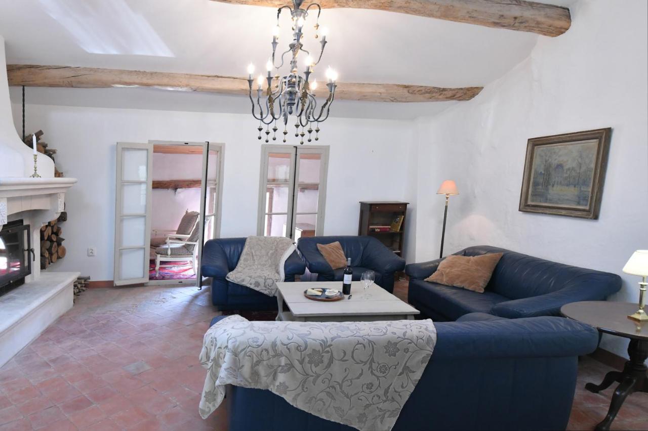 Bed and Breakfast La Cachette Du Comte Montfort-sur-Argens Экстерьер фото